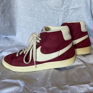 Nike Blazers Mens 7/Women’s 8.5